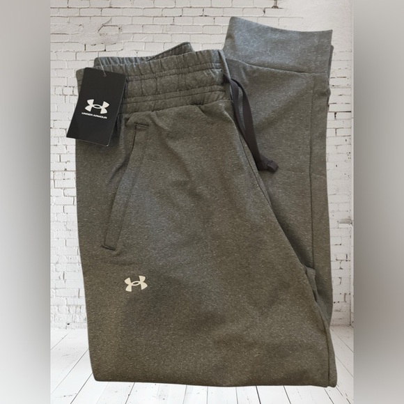 Under Armour Gray Jogger Capris Small NWT | Stretch Fit Moisture-Wicking - Picture 5 of 6